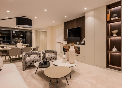 APARTAMENTO DE LUJO EN PLANTA BAJA TOTALMENTE RENOVADO CON VISTAS A JARDINES
