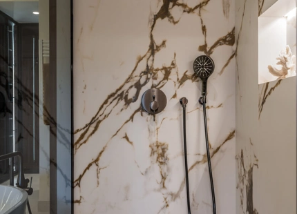 APARTAMENTO DE LUJO EN PLANTA BAJA TOTALMENTE RENOVADO CON VISTAS A JARDINES