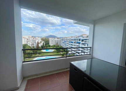 CHARMING DUPLEX PENTHOUSE IN THE HEART OF PUERTO BANUS
