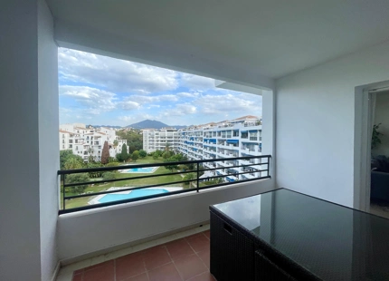 CHARMING DUPLEX PENTHOUSE IN THE HEART OF PUERTO BANUS