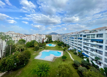 CHARMING DUPLEX PENTHOUSE IN THE HEART OF PUERTO BANUS