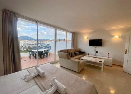 CHARMING DUPLEX PENTHOUSE IN THE HEART OF PUERTO BANUS