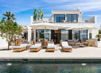 VILLA EXCEPCIONAL EN EL ROSARIO CON IMPRESIONANTES VISTAS AL MAR