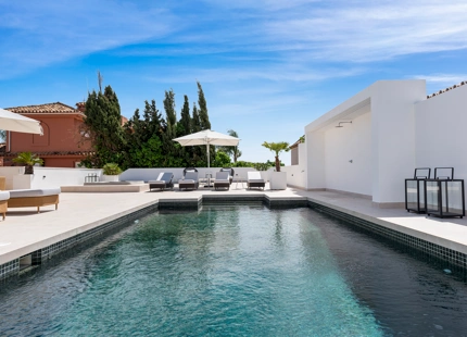 VILLA EXCEPCIONAL EN EL ROSARIO CON IMPRESIONANTES VISTAS AL MAR