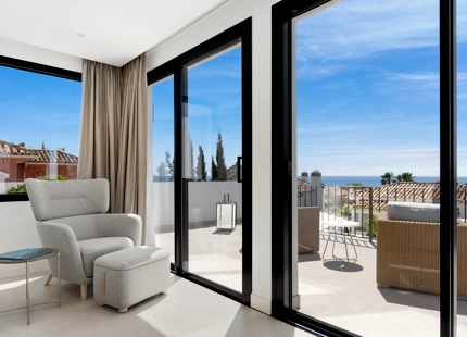 VILLA EXCEPCIONAL EN EL ROSARIO CON IMPRESIONANTES VISTAS AL MAR