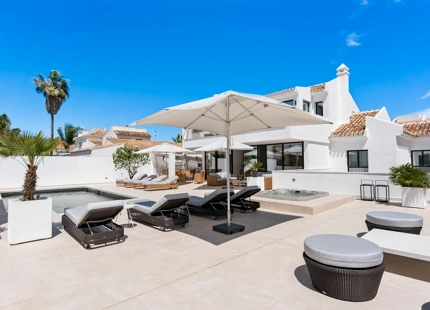 VILLA EXCEPCIONAL EN EL ROSARIO CON IMPRESIONANTES VISTAS AL MAR