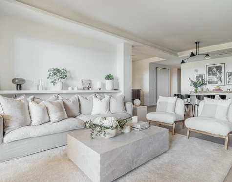 Apartamento en venta en Nueva Andalucia, Marbella