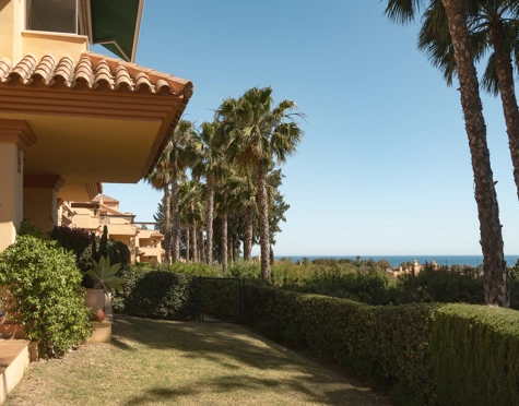Apartamento en venta en Nueva Andalucia, Marbella