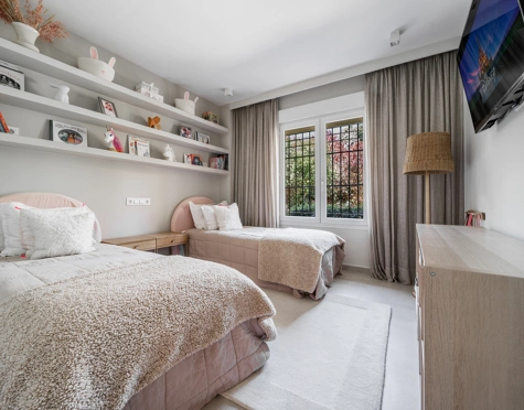 Apartamento en venta en Nueva Andalucia, Marbella