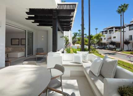 ELEGANTE APARTAMENTO MODERNO CON VISTAS AL MAR EN PUENTE ROMANO