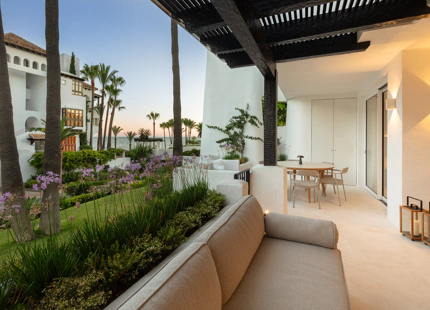ELEGANTE APARTAMENTO MODERNO CON VISTAS AL MAR EN PUENTE ROMANO