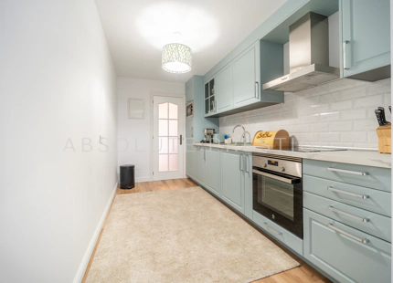 APARTAMENTO EN PLANTA BAJA JUNTO A LA PLAYA DE PUERTO BANÚS