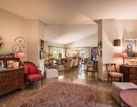 Mansion for sale in Fuente del Espanto, Benahavis