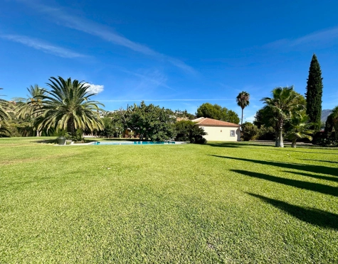 Mansion for sale in Fuente del Espanto, Benahavis
