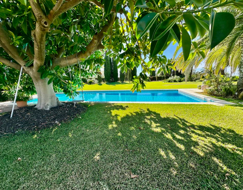 Mansion for sale in Fuente del Espanto, Benahavis