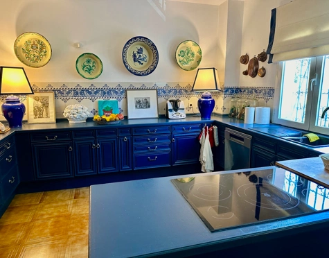 Mansion for sale in Fuente del Espanto, Benahavis