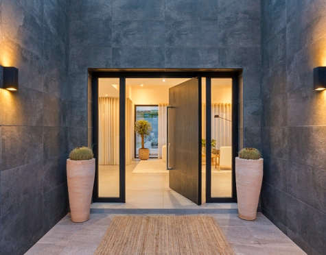 Villa for sale in Nueva Andalucia, Marbella