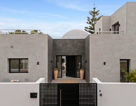 Villa for sale in Nueva Andalucia, Marbella