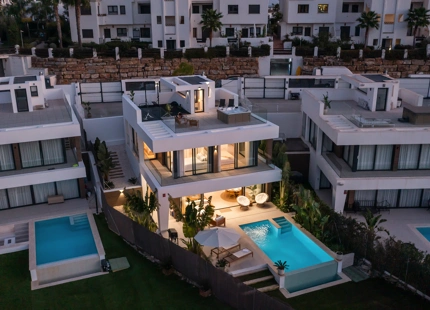 VILLA EXQUISITA EN LA RESINA GOLF