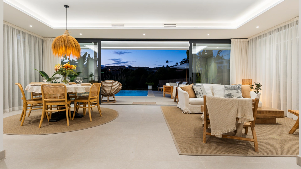 Villa en venta en La Resina Golf, Estepona Este