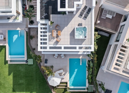 VILLA EXQUISITA EN LA RESINA GOLF