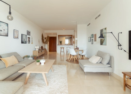 APARTAMENTO ELEGANTE EN UNA URBANIZACIÓN CERRADA EN NUEVA ANDALUCÍA