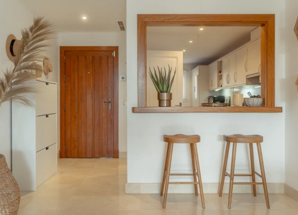 APARTAMENTO ELEGANTE EN UNA URBANIZACIÓN CERRADA EN NUEVA ANDALUCÍA