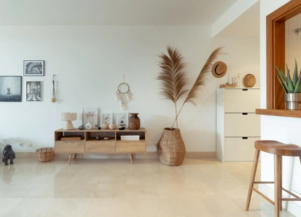 APARTAMENTO ELEGANTE EN UNA URBANIZACIÓN CERRADA EN NUEVA ANDALUCÍA