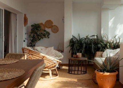 APARTAMENTO ELEGANTE EN UNA URBANIZACIÓN CERRADA EN NUEVA ANDALUCÍA
