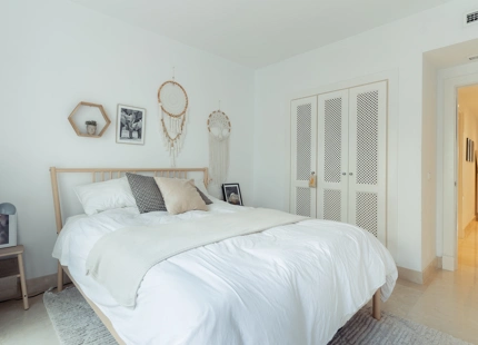APARTAMENTO ELEGANTE EN UNA URBANIZACIÓN CERRADA EN NUEVA ANDALUCÍA