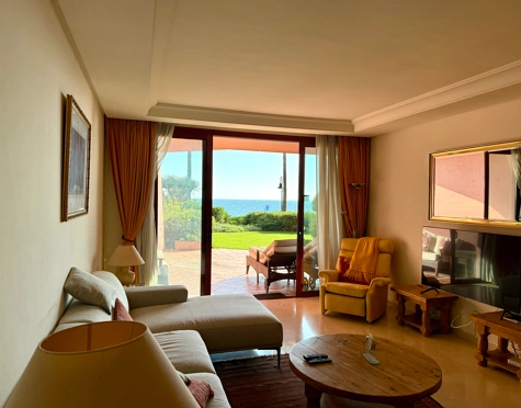 Ground Floor Apartment for sale in Menara Beach, Estepona East