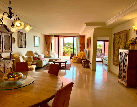 Ground Floor Apartment for sale in Menara Beach, Estepona East