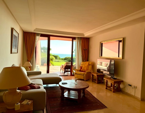 Ground Floor Apartment for sale in Menara Beach, Estepona East