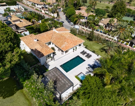 Villa en venta en Las Brisas, Nueva Andalucia
