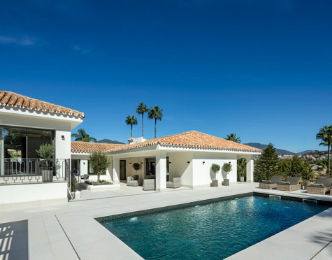 Villa en venta en Las Brisas, Nueva Andalucia