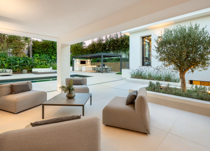 VILLA DE LUJO EN LAS BRISAS CON VISTAS IMPRESIONANTES