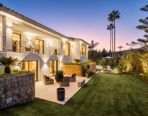 Villa en venta en Las Brisas, Nueva Andalucia