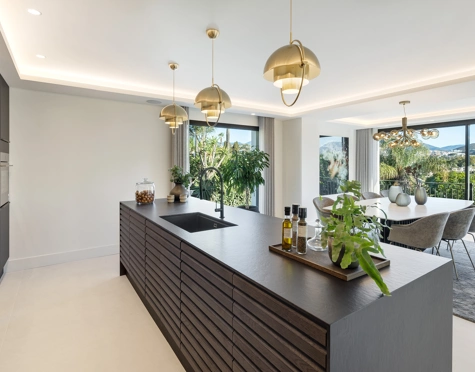Villa en venta en Las Brisas, Nueva Andalucia