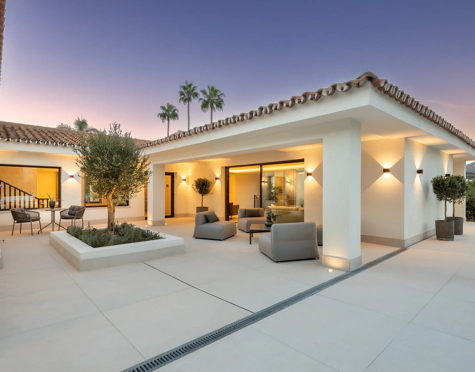 Villa en venta en Las Brisas, Nueva Andalucia