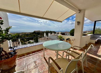 Apartment for sale in Las Colinas de la Heredia, Benahavis