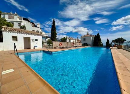 Apartment for sale in Las Colinas de la Heredia, Benahavis