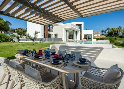 STUNNING FRONTLINE GOLF VILLA WITH BREATHTAKING VIEWS