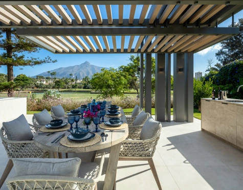 Villa en venta en Las Brisas, Nueva Andalucia