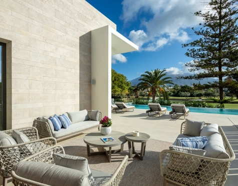 Villa en venta en Las Brisas, Nueva Andalucia