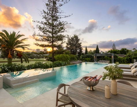 Villa en venta en Las Brisas, Nueva Andalucia