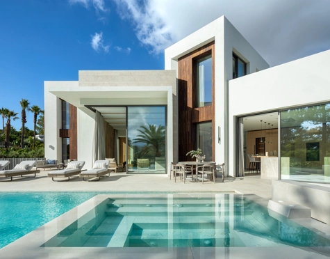 Villa en venta en Las Brisas, Nueva Andalucia