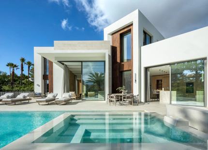 STUNNING FRONTLINE GOLF VILLA WITH BREATHTAKING VIEWS