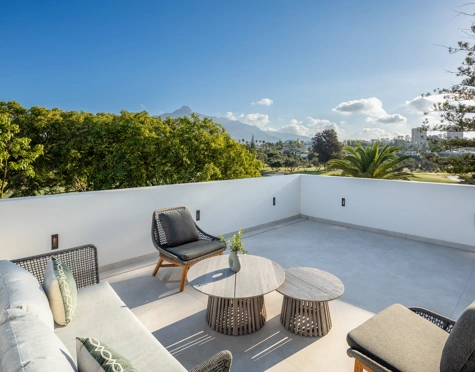 Villa en venta en Las Brisas, Nueva Andalucia