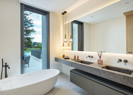STUNNING FRONTLINE GOLF VILLA WITH BREATHTAKING VIEWS