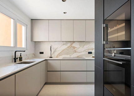 DÚPLEX MODERNO EN ENCANTADORA RESIDENCIA EN VENTA EN NUEVA ANDALUCÍA